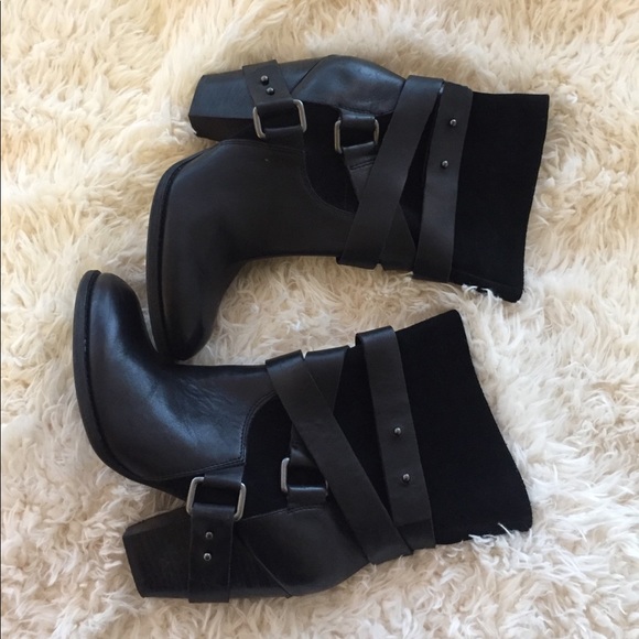 Like New!-Black Guess Boots - Picture 3 of 4